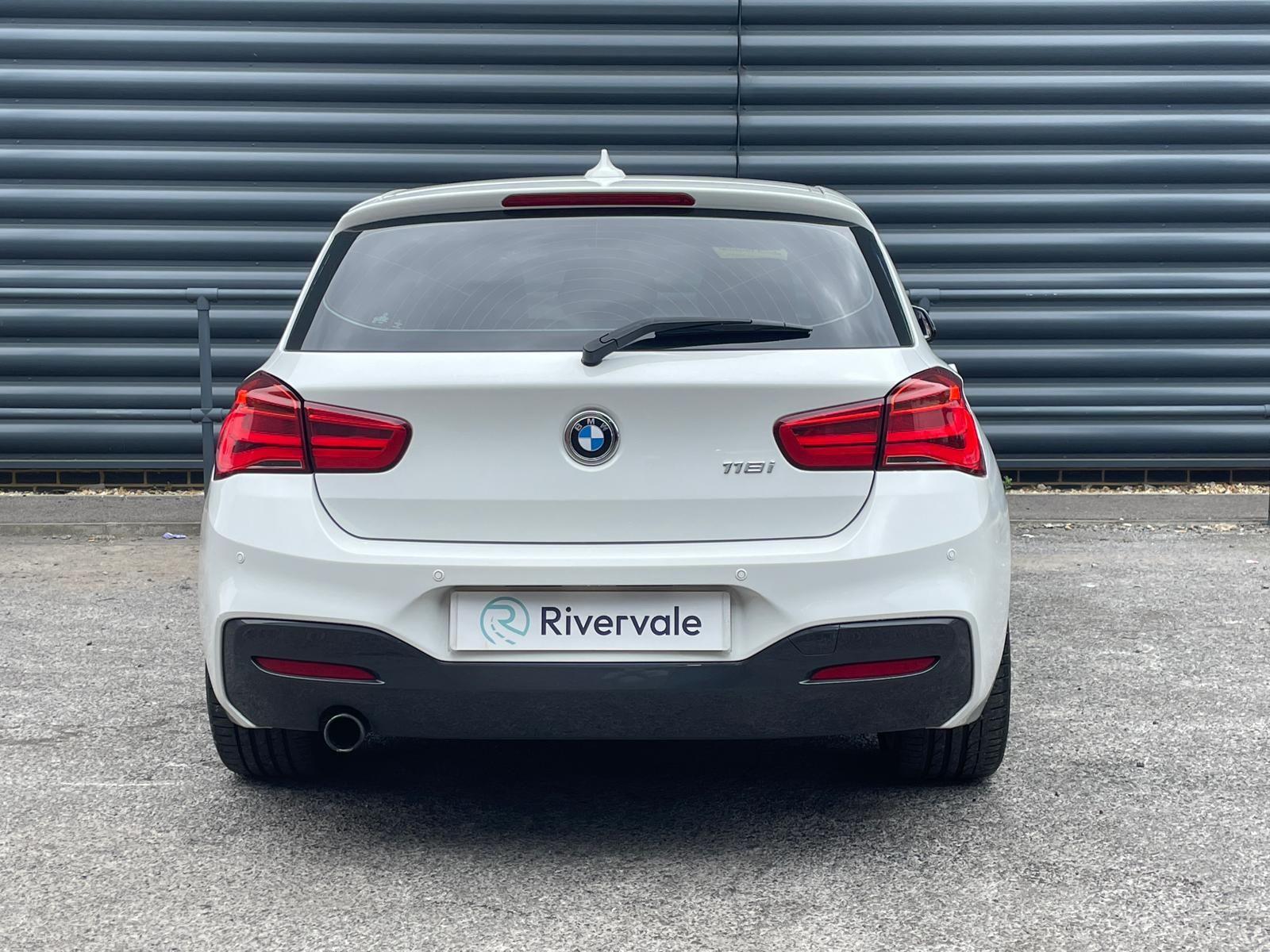 BMW 1 Series image 6